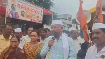 सिल्लोड: माजी मंत्री अब्दुल सत्तार आपण निवडणुकीत शेतकऱ्यांना कर्जमाफीची दिलेले वचन बाळा मुख्यमंत्री मुख्यमंत्रींना आठवण