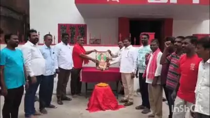 కరీంనగర్: కార్మిక నేత కాల్వ నర్సయ్య యాదవ్ ఆశయ సాధనకి ఉద్యమిద్దాం : సిపిఐ నగర కార్యదర్శి కసిరెడ్డి సురేందర్ రెడ్డి