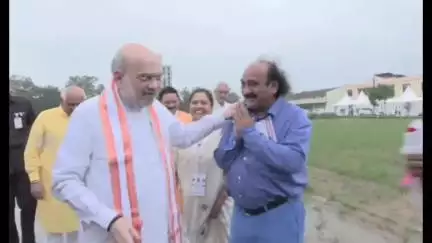 નડિયાદ: કેન્દ્રીય ગૃહ અને સહકાર મંત્રી શ્રી અમિતભાઈ શાહ સાહેબનું નડિયાદ ધારાસભ્ય શ્રી પંકજભાઈ દેસાઈએ સ્વાગત કર્યું