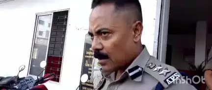 গুৱাহাটী: পবন হাজৰিকাৰ মৃত্যুৰে জড়িত নীলয় কুমাৰক গুৱাহাটীৰ চিজেএম আদালতত প্ৰেৰণ, পলাতক অন্য এজন অভিযুক্ত বিকাশ চিচোদিয়া