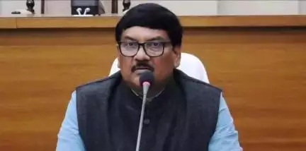 గుంటూరు: నగరంలో ఆహ్లాదకరమైన హరిత వాతావరణం అందించడానికి కృషి: నగర కమిషనర్ పులి శ్రీనివాసులు