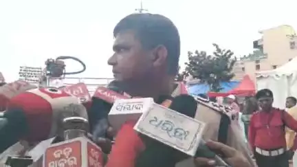 ପୁରୀ ମ୍ୟୁନିସିପାଲଟି: ଭକ୍ତଙ୍କ ଶୃଙ୍ଖଳିତ ଦର୍ଶନ ବ୍ୟବସ୍ଥା ନେଇ ସିଂହଦ୍ୱାର ଠାରେ ପ୍ରତିକ୍ରିୟା ରଖିଲେ ଏସପି