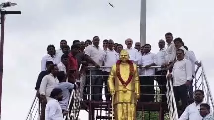 కర్నూలు: బాబు జగ్జీవన్ రామ్ దేశానికి ఎనలేని సేవలు అందించారు: నగరంలో జిల్లా వైసీపీ అధ్యక్షుడు ఎస్వీ మోహన్ రెడ్డి