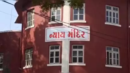 કાલાવાડ: જીલ્લા અદાલતોમાં કેસોના ઝડપી નીકાલ માટે મીડિયેશન ફોર નેશન કેમ્પેઈન - સ્પેશીયલ ડ્રાઈવનું આયોજન