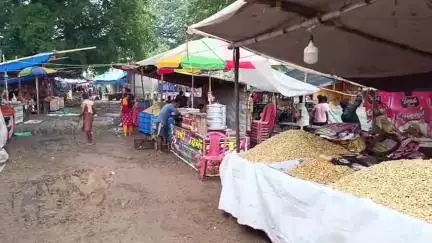 কালীগঞ্জ: কালিগঞ্জের ভুরুলিয়ায় প্রায় ৩০০ বছরের পুরনো মহরমের মেলা সম্প্রীতির মেলায় পরিণত হয়েছে