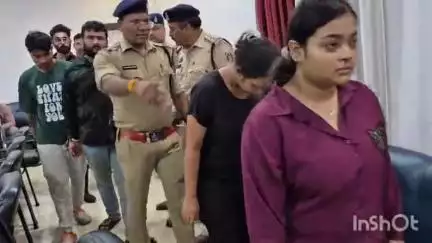 दुर्ग: दुर्ग पुलिस ने भिलाई में संचालित बड़े साइबर ठग गिरोह का पर्दाफाश किया, 9 आरोपियों को किया गिरफ्तार