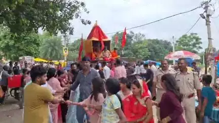 सिमडेगा: तामड़ा में भव्य मेले के साथ भगवान श्री जगन्नाथ की घूरती रथ यात्रा का आयोजन, सुरक्षा में मौजूद रही पुलिस