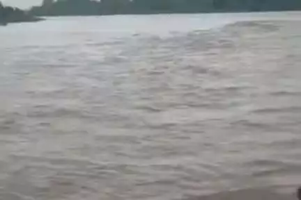 गाडरवारा: नर्मदा नदी का जलस्तर तेज़ी से बढ़ा, बरगी बांध से सभी तटों पर पानी छोड़ा गया