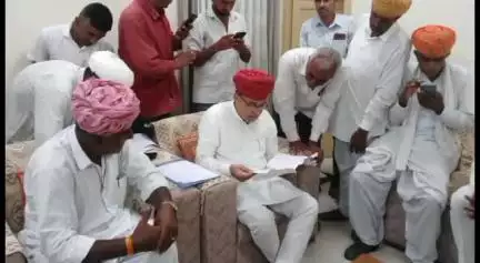 जोधपुर: संसदीय कार्य मंत्री जोगा राम पटेल ने रविवार को सर्किट हाउस में की जनसुनवाई
