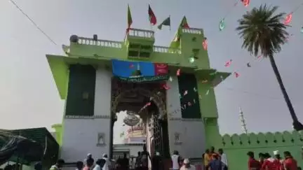 झालरापाटन: झालावाड़ के गागरोन स्थित शहंशाहे मालवा मिट्ठे महावली दरगाह में गुस्ल की रस्म के साथ 730वें उर्स का हुआ समापन