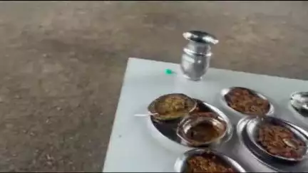 खंडवा नगर: पंधाना रोड स्थित राजवीर ढाबे में श्रद्धालुओं को परोसा गया मटन, हिंदू जागरण मंच ने किया हंगामा