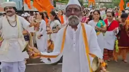 रत्नागिरी: रत्नागिरीत आषाढी वारीतून विठ्ठलाचा गजर, मारुती मंदिर ते विठ्ठल मंदिर काढण्यात आली वारी.