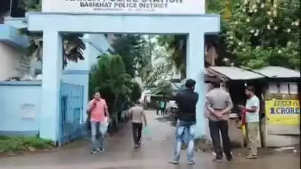 হাড়োয়া: মামা বাড়ি যাচ্ছি বলে বেড়িয়ে খারুপালা থেকে থেকে নিখোঁজ যুবক, থানায় লিখিত অভিযোগ দায়ের