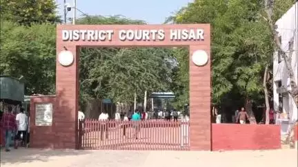 हिसार: लांधड़ी में घर में चोरी कर आभूषण चुराने वाले दो आरोपी गिरफ्तार, एक पुलिस रिमांड पर