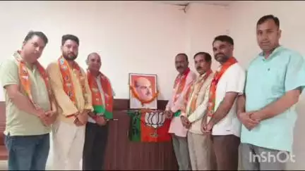 जोशियाड़ा: उत्तरकाशी में भाजपा कार्यकर्ताओं ने प्रखर राष्ट्रवादी व जनसंघ के संस्थापक मुखर्जी की जयंती पर श्रद्धासुमन अर्पित किए