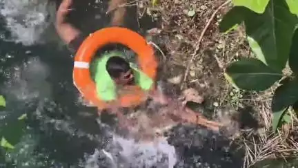 நத்தம்: கெண்டுவார்பட்டியில் கிணற்றில் தவறி விழுந்து உயிருக்கு போராடிய புள்ளி மான் - சாதுர்யமாக மீட்ட தீயணைப்பு வீரர்கள்