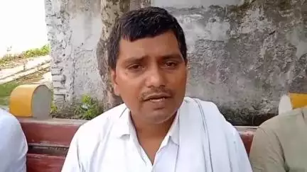 मऊ: खुंटा गांव में 52 वर्षीय व्यक्ति को सर्प ने डंसा, हुई मौत