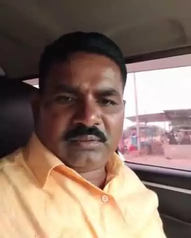 ದೇವದುರ್ಗ: ದೇವದುರ್ಗ ಸಮಾಜ ಕಲ್ಯಾಣ ಇಲಾಖೆ ಅಧಿಕಾರಿ ವಜಾಗೊಳಿಸಲು ಪಟ್ಟಣದಲ್ಲಿ ಕೂಲಿ ಕಾರ್ಮಿಕರ ಸಂಘದ ರಾಜ್ಯಾಧ್ಯಕ್ಷ ಯಲ್ಲಪ್ಪ ಆಲ್ದರ್ತಿ ಒತ್ತಾಯ