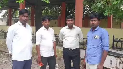 रामपुर: मुकुटपुर गाँव में विवाहिता ने फांसी का फंदा लगाकर की आत्महत्या, पुलिस ने घटना की जांच शुरू की