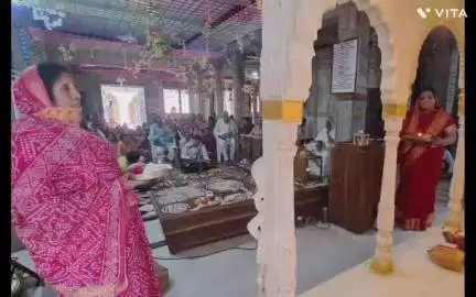 महिदपुर: महिदपुर नगर में दादागुरु श्री जिनदत्तसूरीजी के 871वें स्वर्गारोहण दिवस पर अभिषेक, पूजा और इकतीसा का आयोजन