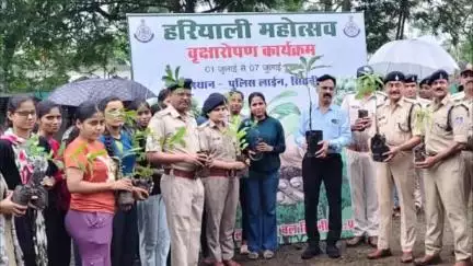 सिवनी: सिवनी पुलिस ने मनाया हरियाली महोत्सव, किया वृहद वृक्षारोपण