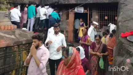 फुलंब्री: आषाढी एकादशीनिमित्त लोहगडावर हजारो भाविकांनी घेतले रामेश्वराचे दर्शन