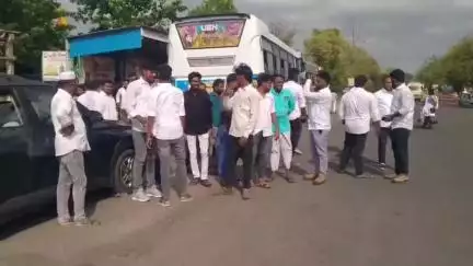 திண்டுக்கல் மேற்கு: ஜி.எம் மஹால் அருகில் இருந்து மதுரை மாநாட்டிற்கு கிளம்பிய மமக-வினர்