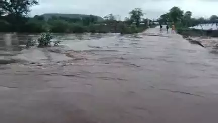 डिंडौरी: बजाग में भारी बारिश से चकरार नदी में उफान, बिजौरा खपरीपानी मार्ग पर आवागमन बाधित