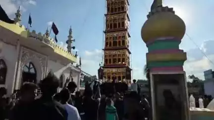 सिवान: सिवान के चैनपुर भीखपुर में एशिया का सबसे ऊंचा ताजिया निकला