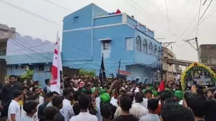 गोविंदपुर: गायडेहरा आखड़ा कमेटी ने मोहर्रम पर्व पर निकाला भव्य जुलूस, 'या अली या हुसैन' के नारों से गूंजा