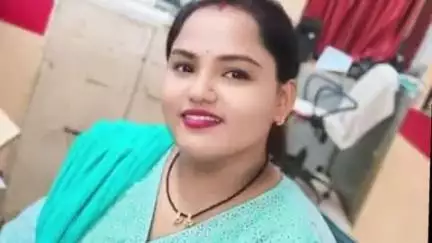 गोंडा: जिले में छुट्टा जानवरों का आतंक, छोटे जानवर के हमले से महिला बैंक कर्मी की हुई मौत, परिजनों में मचा कोहराम