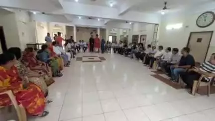 ବିଞ୍ଝାରପୁର: ବ୍ୟାସନଗର ସ୍ଥିତ ନନ୍ଦରାମ ବାଟିକାରେ ମାରୱାଡି ସଙ୍ଘର କାର୍ଯ୍ୟକାରିଣୀ ବୈଠକ,ବିକାଶ ମୂଳକ କାର୍ଯ୍ୟ ପାଇଁ ବିଧାୟକଙ୍କୁ ସମ୍ବର୍ଦ୍ଧନା