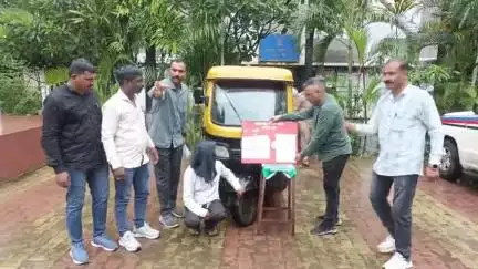 नाशिक: बँक ऑफ महाराष्ट्र येथे अपंग महिलेच्या बँक खात्यातून परस्पर रोकड चोरी करणाऱ्या रिक्षाचालकाला जेलरोड मार्गावर अटक