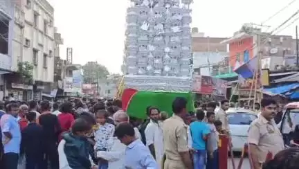 कर्वी: चित्रकूट पुरानी बाजार से प्रशासन की मौजूदगी में उठाया गया ताजिया का जुलूस