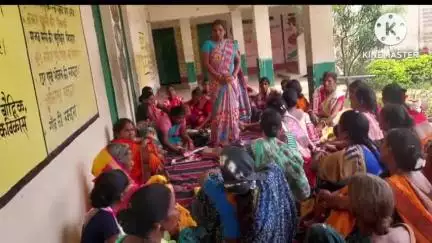 घाघरा: राजकीयकृत मध्य विद्यालय घाघरा में झारखंड प्रदेश विद्यालय रसोइया संयोजिका संघ की बैठक आयोजित