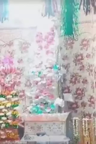 नवाबगंज: मुहर्रम में गूंजती एक मां की पुकार: बेगमगंज खैरात खाना में तीन पीढ़ियों से ताजिया रखने वाली हिंदू महिला की दुआ