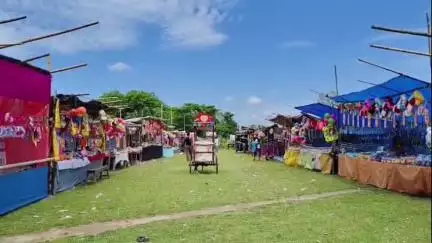 ইসলামপুর: ইসলামপুরের মহরম মেলায় ধরা পড়ল হিন্দু-মুসলিম সম্প্রীতির উজ্জ্বল দৃষ্টান্ত