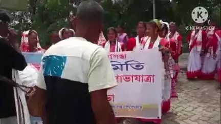 ডুমডুমা: গঙ্গাবাৰী চাহ বাগিচাত মহিলা সমিতিৰ উদ্যোগত বাগিচাখনৰ বিভিন্ন সমস্যা সমাধানৰ দাবীত শোভাযাত্ৰা বাহিৰ