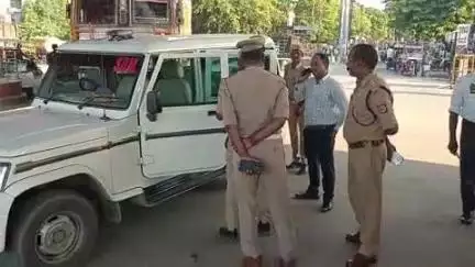 खलीलाबाद: मेंहदावल बाईपास पर ताजिया जुलूस को लेकर एसडीएम सदर, C.O. व यातायात पुलिस कर्मियों ने ड्यूटी पर दिखे मुस्तैद