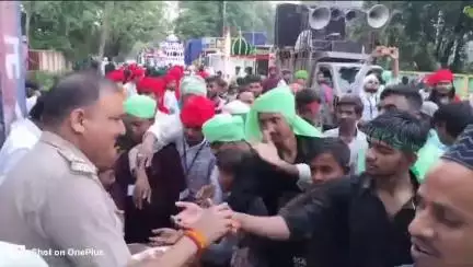 सिंगरौली: मोरवा में मोहर्रम की दसवीं पर गूंजीं "या अली या हुसैन" की सदाएं, सुरक्षा के लिए तैनात रही मोरवा पुलिस