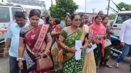 ସୋର: ବିଧାୟକ ସନ୍ତୋଷ ଖଟୁଆଙ୍କ ବିରୋଧରେ ସୋର ଥାନାରେ ଏତଲା ଦେଲେ ମହିଳା