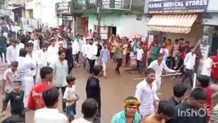 बालाघाट: अमन के पैगाम के साथ निकला शाही संदल, हजरत हक्कू शाह बाबा दरगाह में पेश की गई चादर
