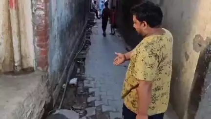 मऊ: मुंशीपुरा वार्ड नम्बर 23 बेलाल मस्जिद के पश्चिम नाली जाम से स्थानीय परेशान  #jansamasya