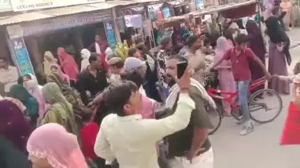मूंडवा: मूंडवा अखाड़ा के साथ कर्बला के मैदान में मुस्लिम रीति-रिवाज के अनुसार की गई रस्म अदा