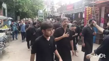 आरा: महादेव मोहल्ला से शिया समाज द्वारा ताजिया मातम जुलूस निकाला गया, पुलिस की रही चाक चौबंद व्यवस्था