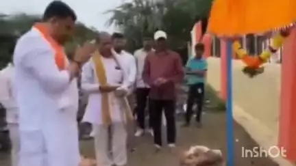 कोपरगाव: माहेगाव देशमुख येथील श्री अमृतेश्वर महादेव मंदिर सभा मंडप बांधकाम व सुशोभीकरण कामाचे आ. काळे यांच्या हस्ते भूमिपूजन