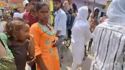 संभल: हयात नगर और PWD गेस्ट हॉउस पर मोहर्रम के अवसर पर भाईचारे का संदेश, अंबेडकर बस्ती में ताजीयेदारों को पिलाया शरबत