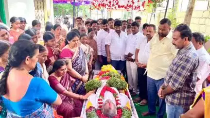 మండల అభివృద్ధికి కృషి చేసిన నేత ఇకలేరు… మంత్రి రాంప్రసాద్ రెడ్డి సందర్శన కలిచివేసింది