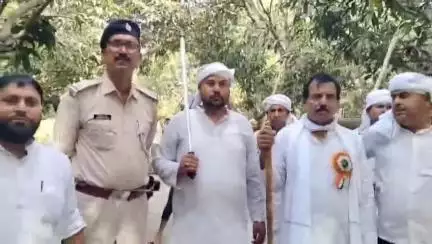 गोगरी: मुहर्रम पर गोगरी और बोरना गांव में निकला ताजिया जुलूस, दिखी एकता की मिसाल