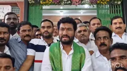 అదిలాబాద్ అర్బన్: రాష్ట్రంలోనే ప్రసిద్ధిగాంచిన రుయ్యాడి హస్సేన్ హుస్సేన్ దేవస్థానాన్ని దర్శించుకున్న బోథ్ ఎమ్మెల్యే అనిల్ జాదవ్